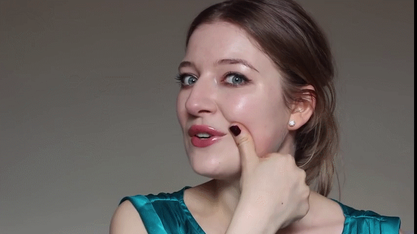 آموزش تصویری ماساژ برجسته کردن گونه 3