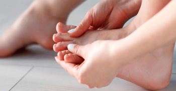 انگشت چکشی پا چیست و چگونه درمان می‌شود؟‍