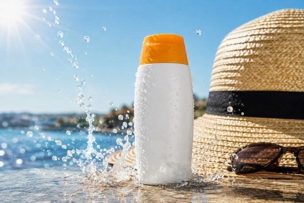 ضد آفتاب ضد آب چیست و برای چه کسانی مناسب است؟